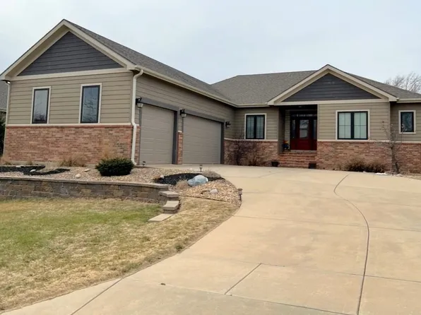 2110 Columbine Ter, Salina, KS 67401