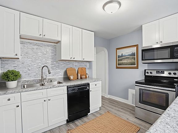 2nd image of 4101 Liverpool Rd