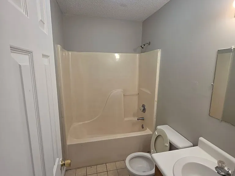 61-77 Mackenzie Ln — Photo 2
