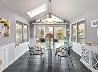 3829 N 101st St, Wauwatosa, WI 53222