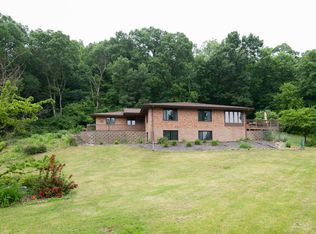 N5594 Cheyenne Dr, Onalaska, WI 54650