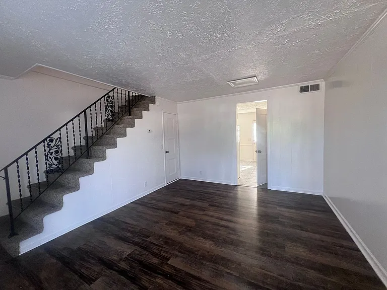 Evergreen Townhomes — Photo 11