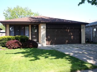 299 Escanaba Ave, Calumet City, IL