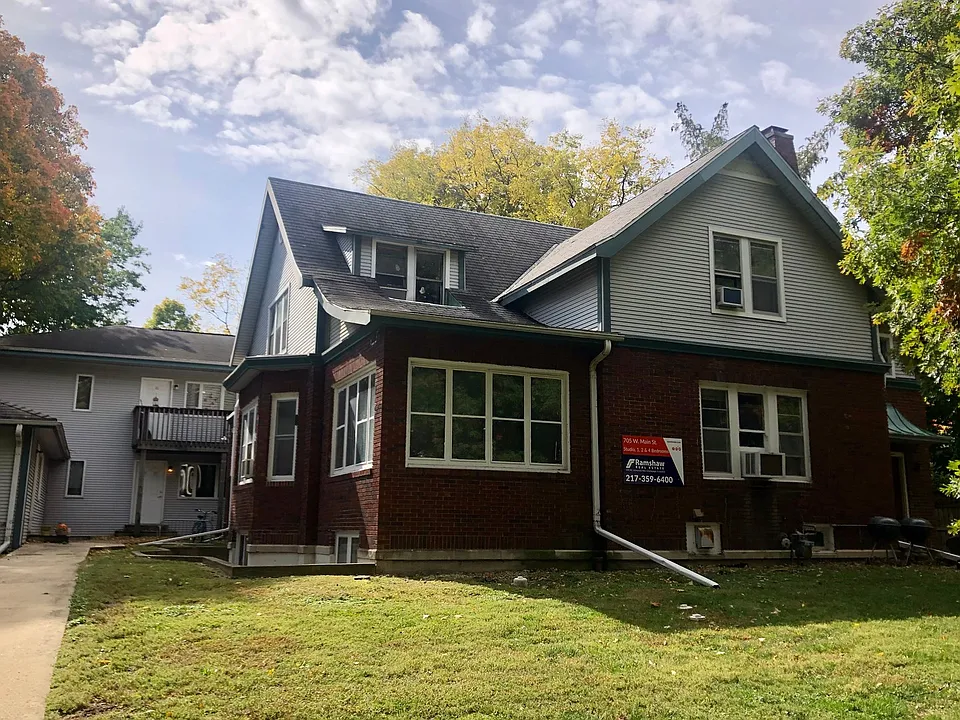 705 W Main St