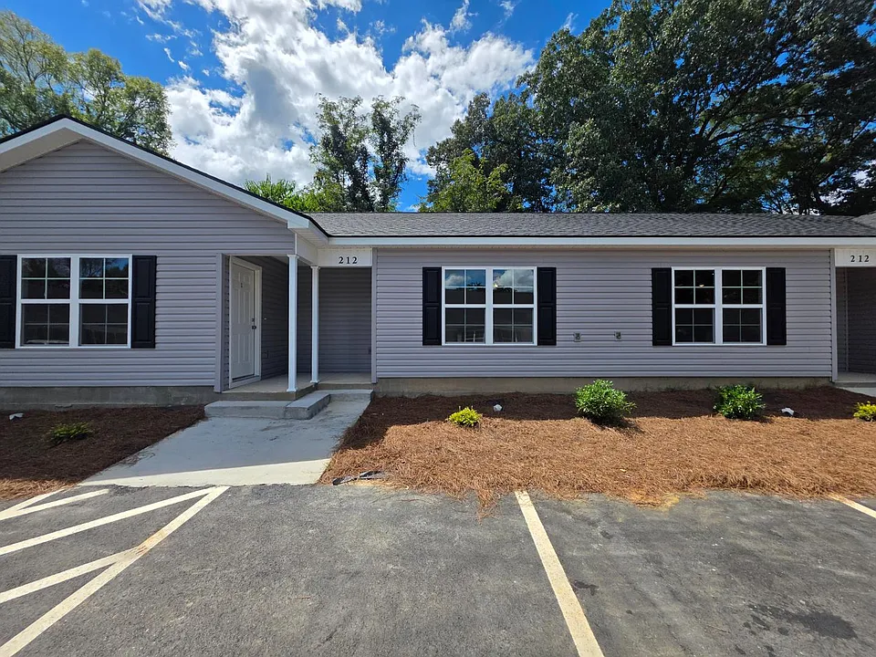 212B Tabor Dr #2B