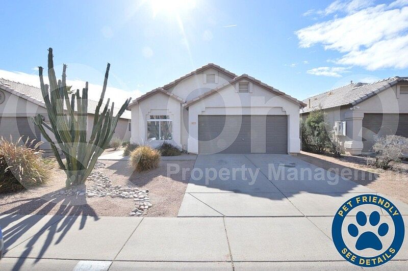 1st image of 1023 W Chilton Dr