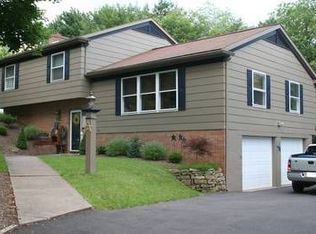 40 Overhill Rd, Williamsport, PA 17701