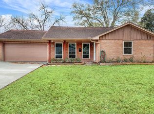 10811 Cedarhurst Dr, Houston, TX 77096