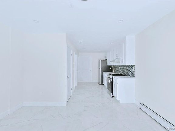 5th image of 107-47 49th Ave