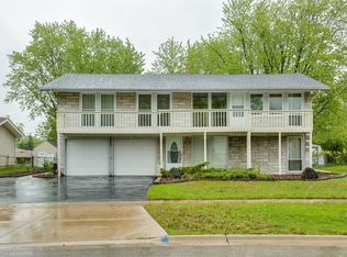 1455 Bedford Rd, Hoffman Estates, IL 60169