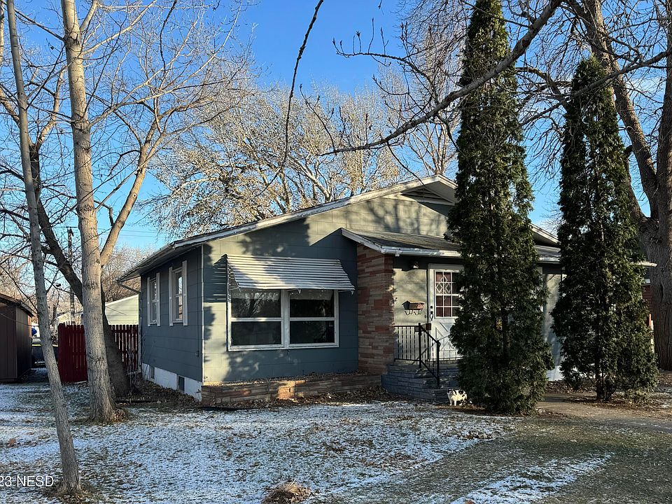 905 S 4th St, Milbank, SD 57252 Zillow