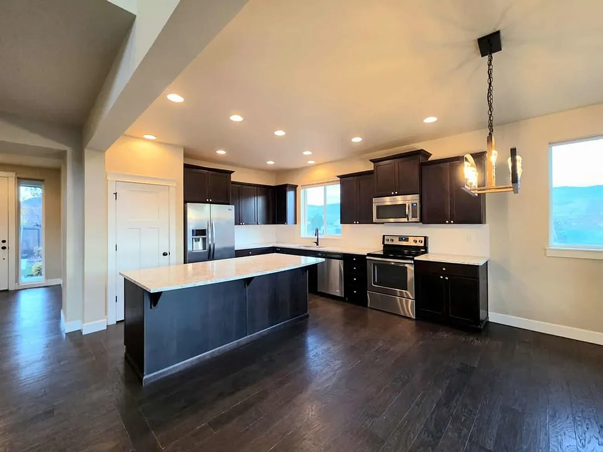 Building Photo - 1744 S Blanchard Loop