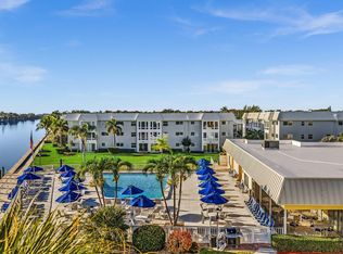 33 Colonial Club Dr APT 203, Boynton Beach, FL 33435