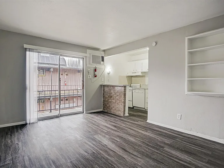 2322 Dunlavy St #10 — Photo 6