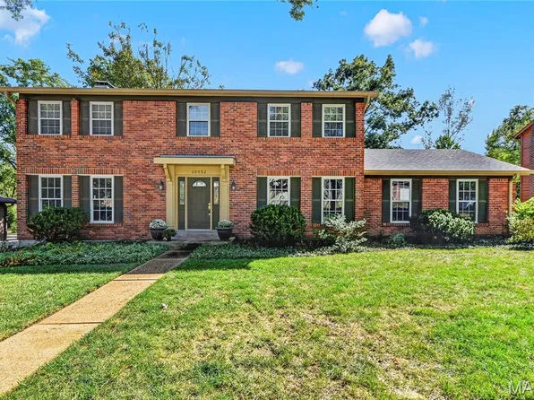 15552 Chequer Dr, Chesterfield, MO 63017