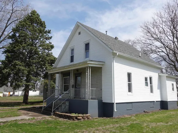 683 Day St, Galesburg, IL 61401