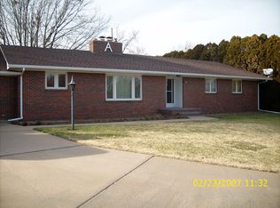 314 Meadowlark Dr, Lyons, KS 67554