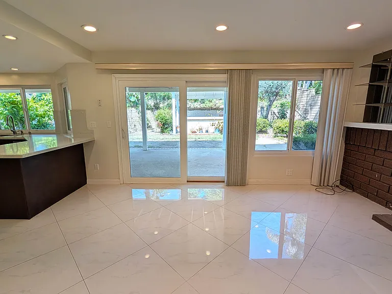 705 Lone Eagle Rd — Photo 5