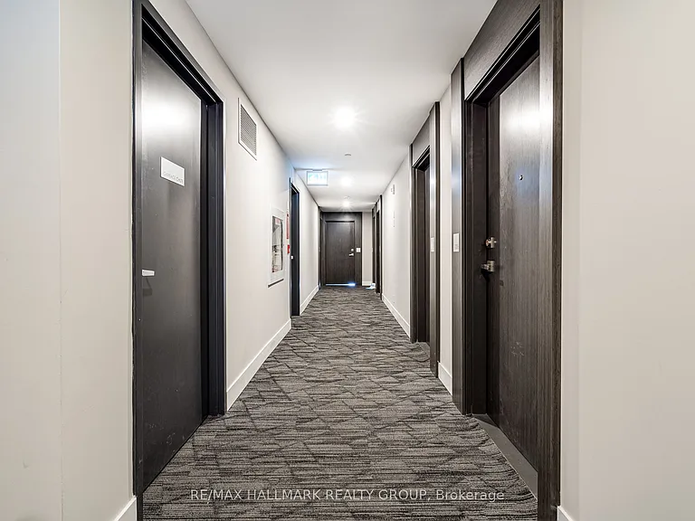 15 Queen St S #1006 — Photo 22