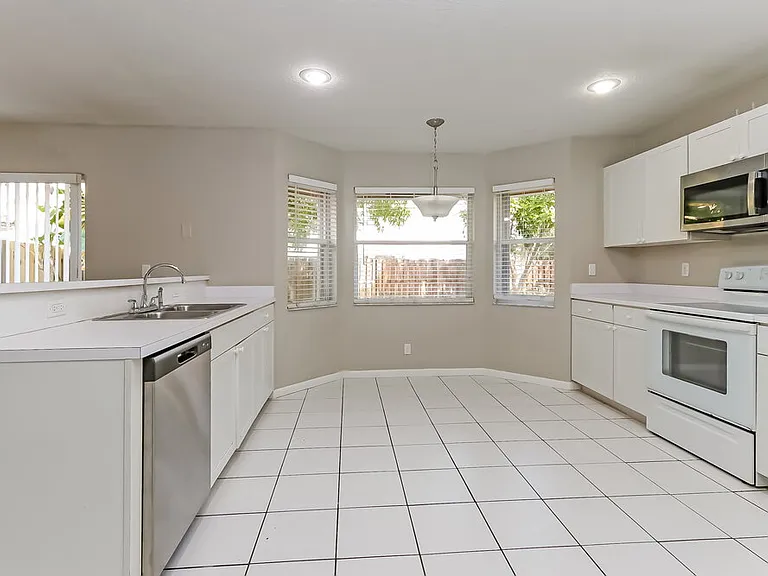 10141 Aqua Vista Way — Photo 8