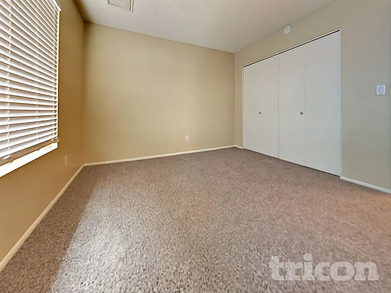 3413 E Dragoon Ave — Photo 12