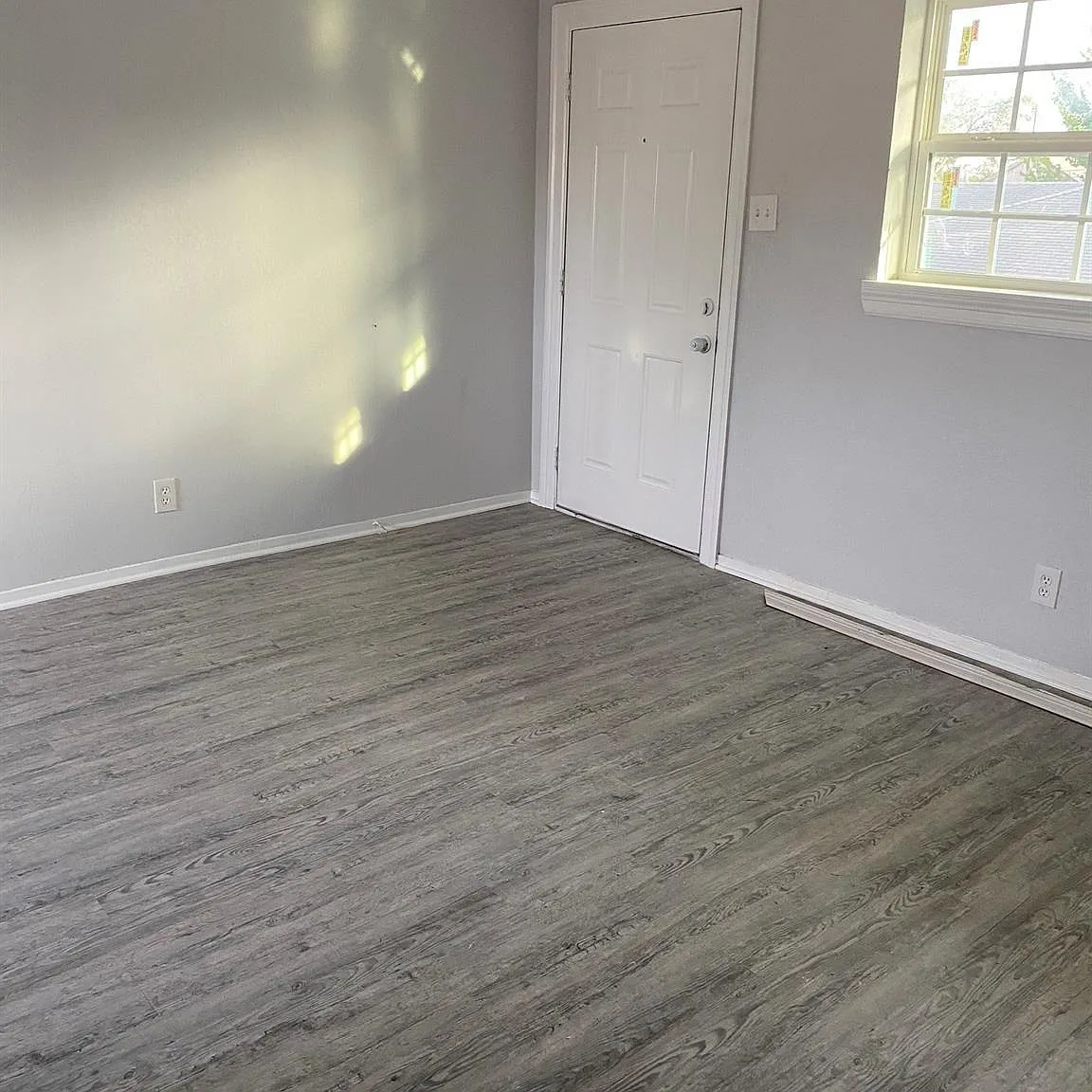 1 bed, 1.0 bath, 4192 sqft, $875 — Photo 2