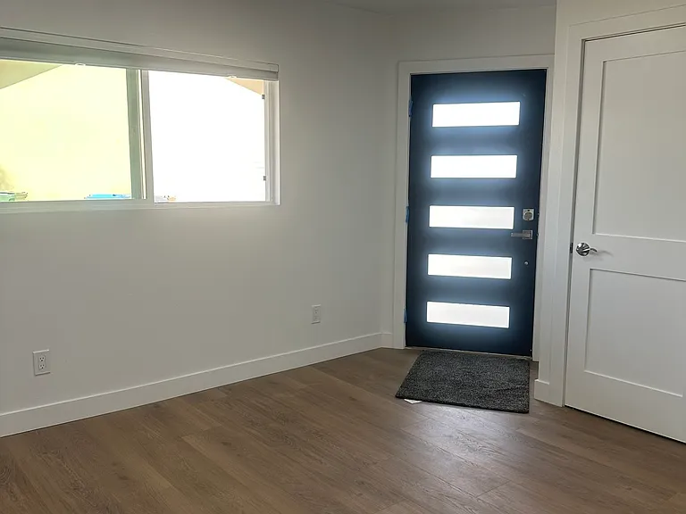 2253 E Oshkosh Ave #B — Photo 6
