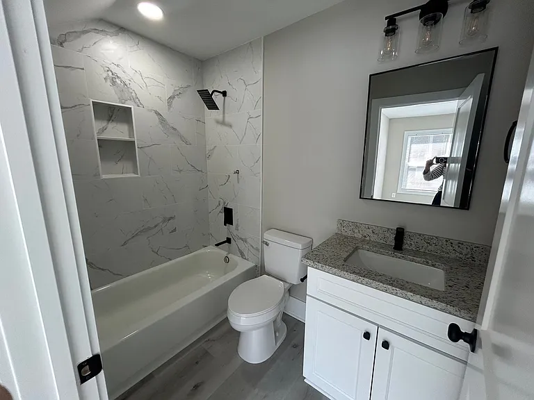 2510A Senate St — Photo 23