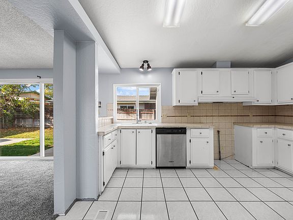 oven range combo will be provided