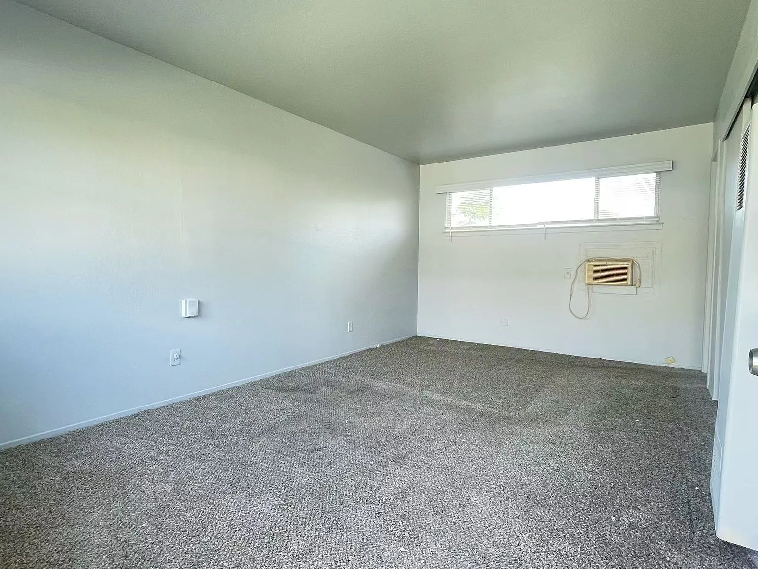 1 bed, 500 sqft, $950 — Photo 3