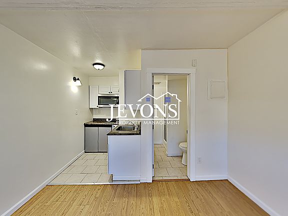 5th image of 921 S 21st Ave #1/2