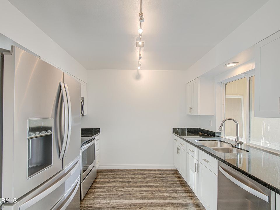 1st image of 10921 W SANTA FE Drive