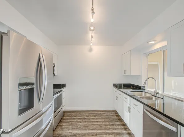 10921 W SANTA FE Drive, Sun City, AZ 85351