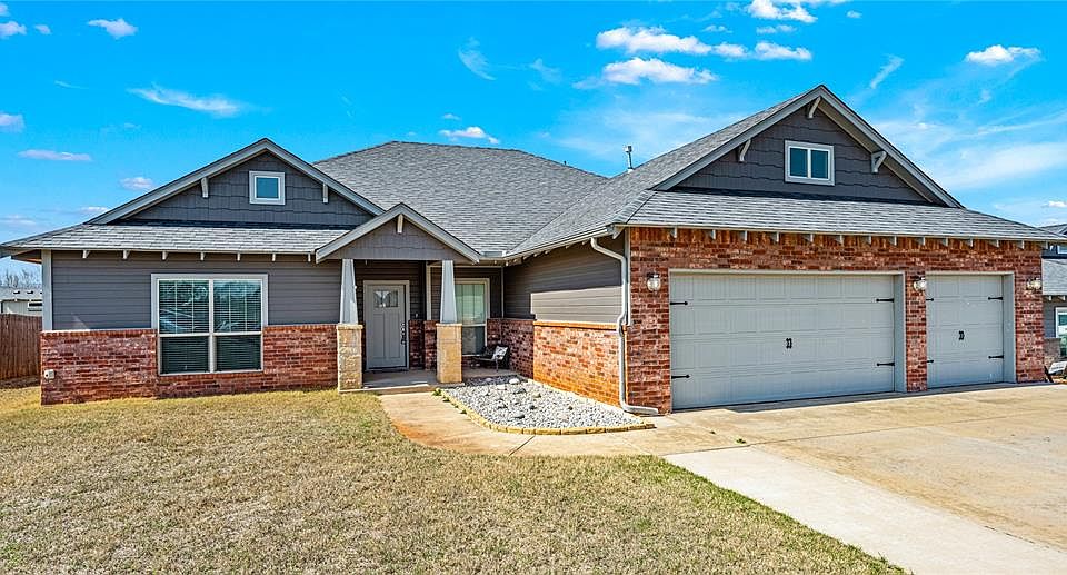 1st image of 207 Lyla Glen Dr