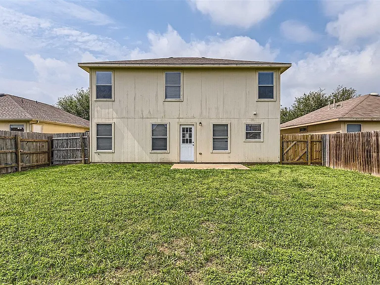 18408 Cloudmore Ln — Photo 11
