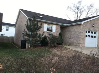 9 Maple Tree Ln, Cross Lanes, WV 25313