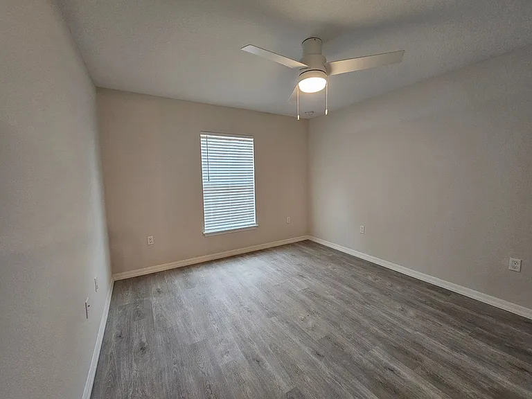 23 Rosecroft Ln #B — Photo 10