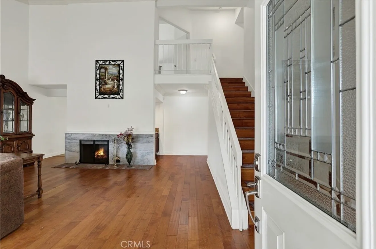 4 bed, 2444 sqft, $5,250 — Photo 4