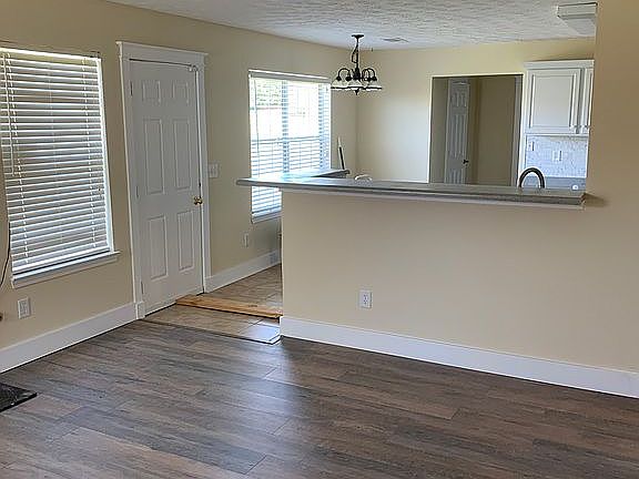 4th image of 3075 Gallery Grv