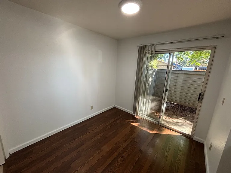 9153 Newhall Dr #109 — Photo 6