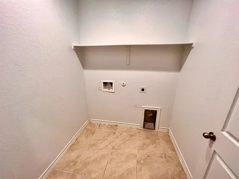 5717 Lehman Way — Photo 11