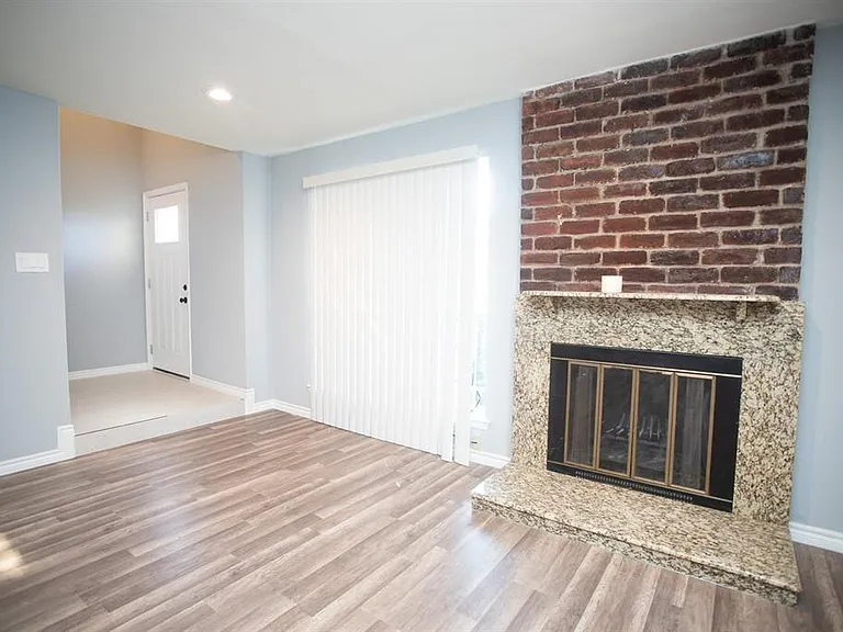5821 Sunforest Dr — Photo 10