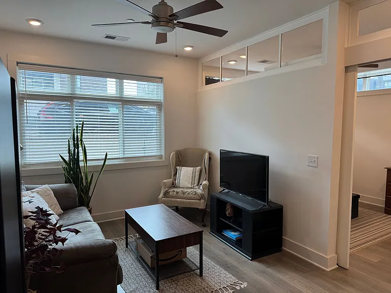1609 Marshall Hollow Dr #104 — Photo 8