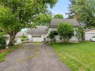 471 Lamson Ave, Bedford, OH 44146