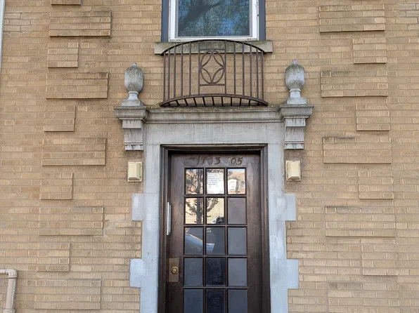 1705 W North Shore Ave APT 3, Chicago, IL 60626