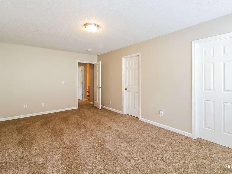 9 Loxwood Ct — Photo 12