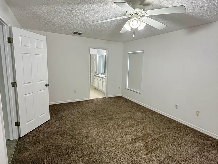 324 Seaside Ter — Photo 10