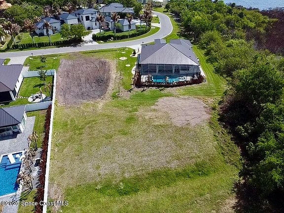 5th image of 6341 Spinaker Dr