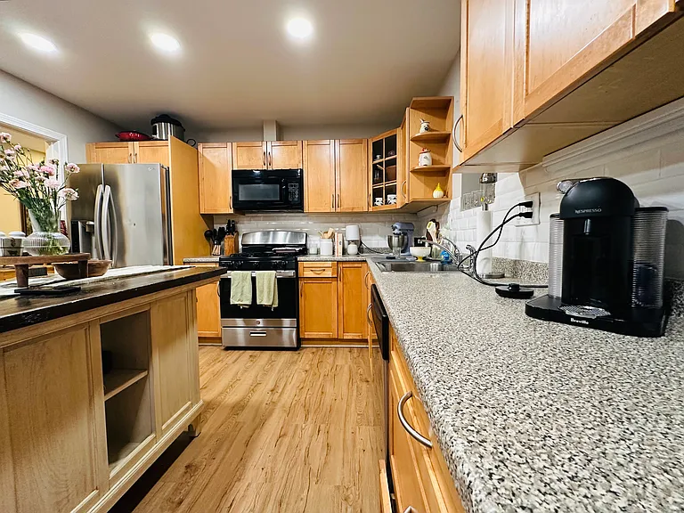 98 Cypress St #G — Photo 14
