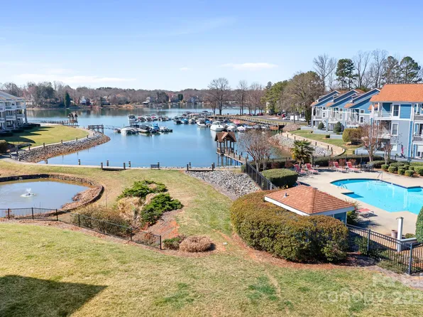 1107 Torrence Cir, Davidson, NC 28036